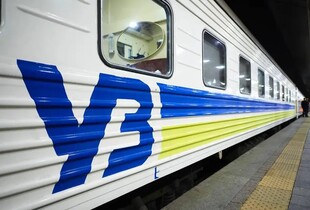 Обстріл Дніпропетровщини: росіяни пошкодили поїзд з пасажирами (відео)