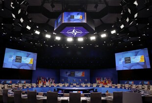 Країни НАТО зобов'язалися івестувати 5% ВВП на оборону