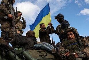 Шмигаль: бригадам, які відбивають росіян на ЛБЗ, спрямували 4,3 млрд грн