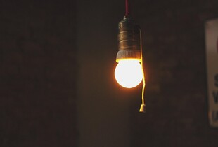 У чотирьох областях ввели графіки відключень світла