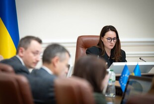 Кабмін підготував проєкт Держбюджету-2026: планується підвищення зарплати освітянам і медикам