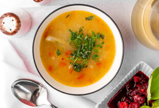 Справжній домашній капусняк — рецепт наваристого суп із квашеної капусти