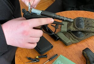 У Трускавці десятикласник приніс пневматичну зброю в школу