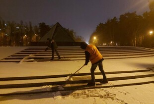 Київ засніжило: в КМДА попередили про ожеледицю на дорогах (відео) 