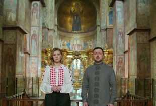 Подружжя Зеленських привітало українців з Великоднем (відео)