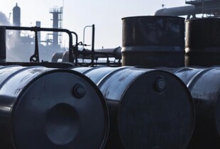 Нафта різко здешевіла після заяв США: Brent впала нижче $80