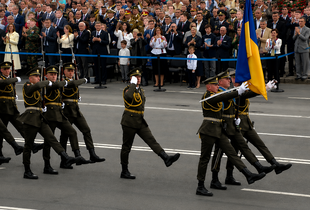 Зеленський приїхав у Кишинів на День Незалежності Молдови: воїни ЗСУ взяли участь у параді (відео)