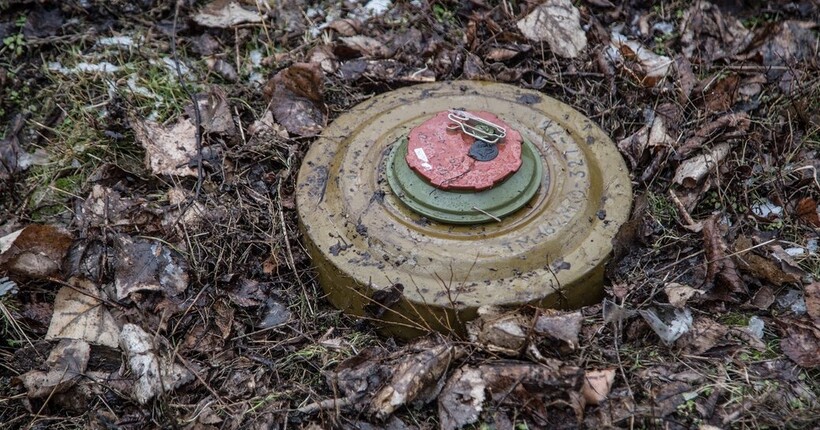 На Херсонщині на ворожій міні підірвалась дитина: що відомо